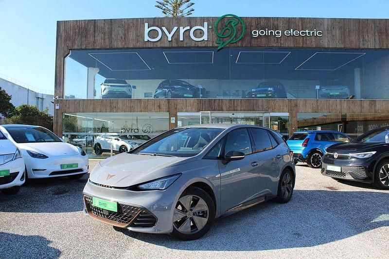 Cinza Usado 2022 Cupra Born Citadino | € 23.900 (Preço justo) - Imagem 1/4