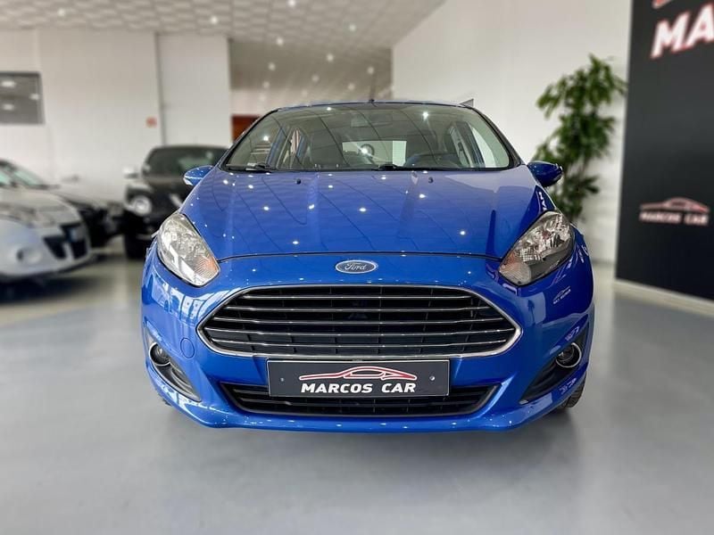 Usado Ford Fiesta Trend 80 HP (58 kW) 2013 Azul Citadino