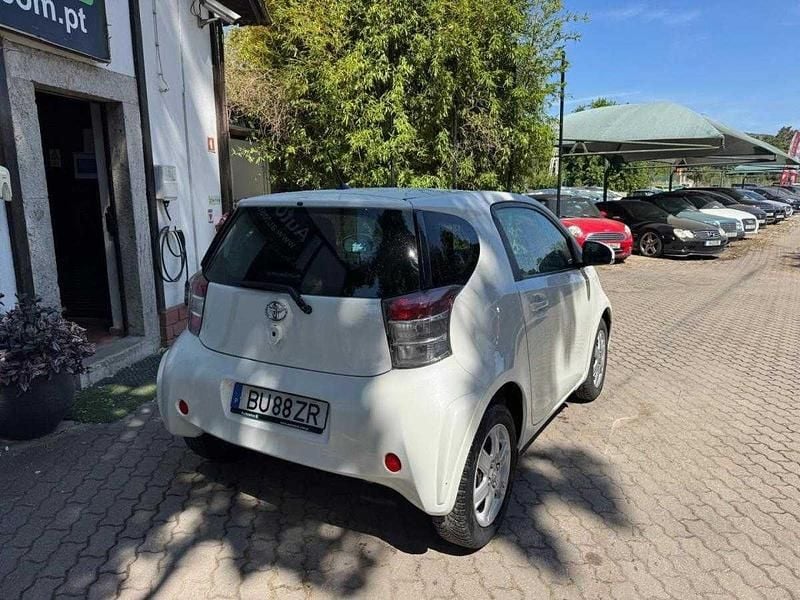 Usado Toyota iQ 68 HP (50 kW) 2009 Branco Citadino