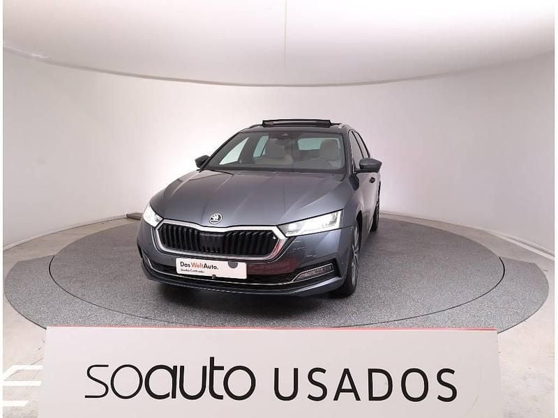 Cinzento escuro Usado 2021 Skoda Octavia Style Carrinha | € 24.490 (Preço justo) - Imagem 1/4