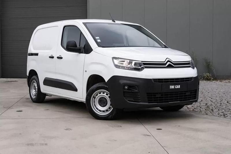 Branco Usado 2021 Citroën Berlingo Monovolume | € 14.900 (Preço justo) - Imagem 1/4