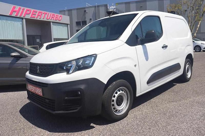 Branco Usado 2021 Peugeot Partner Monovolume | € 13.900 (Bom preço) - Imagem 1/4