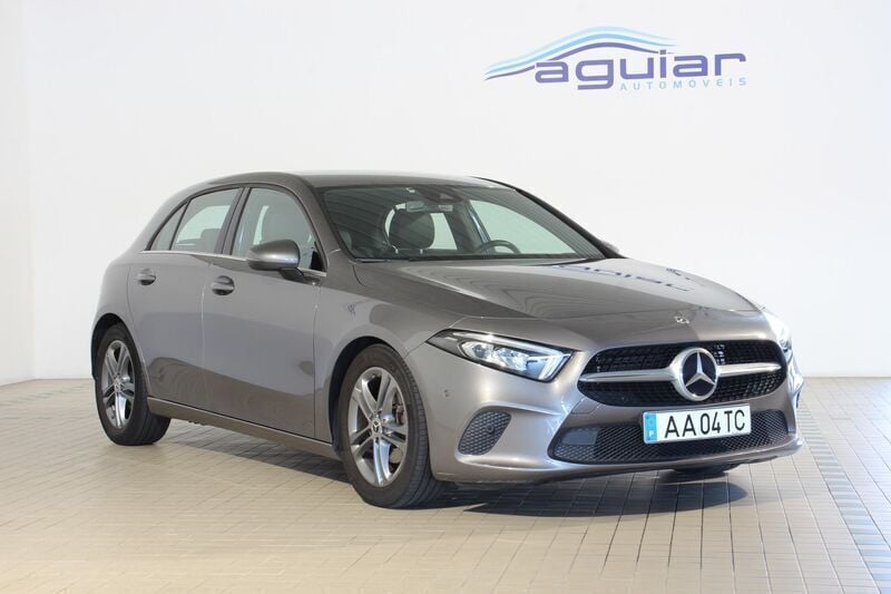 Cinza Usado 2020 Mercedes A160 Style | € 21.900 (Bom preço) - Imagem 1/1