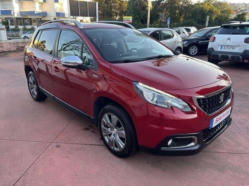 Usado Peugeot 2008 110 HP (80 kW) 2019 Vermelho SUV