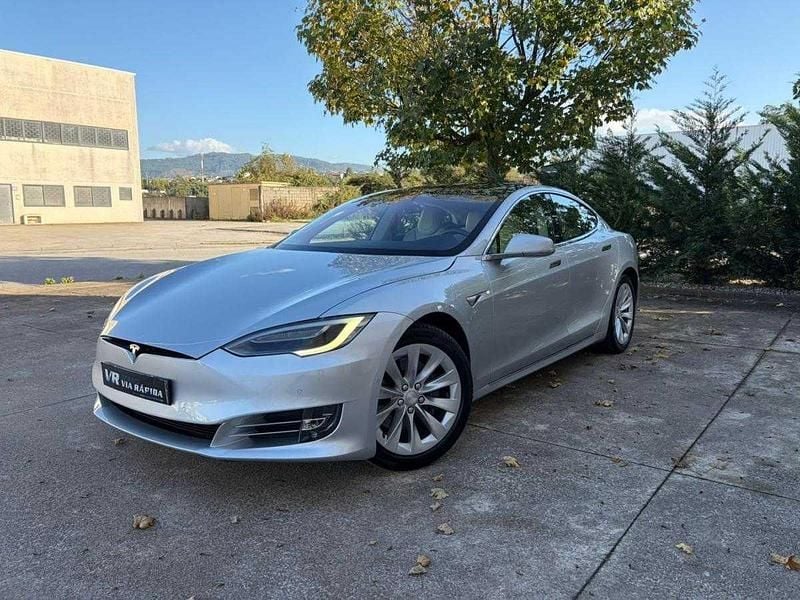 Cinza Usado 2018 Tesla Model S Citadino | € 33.900 (Preço justo) - Imagem 1/4