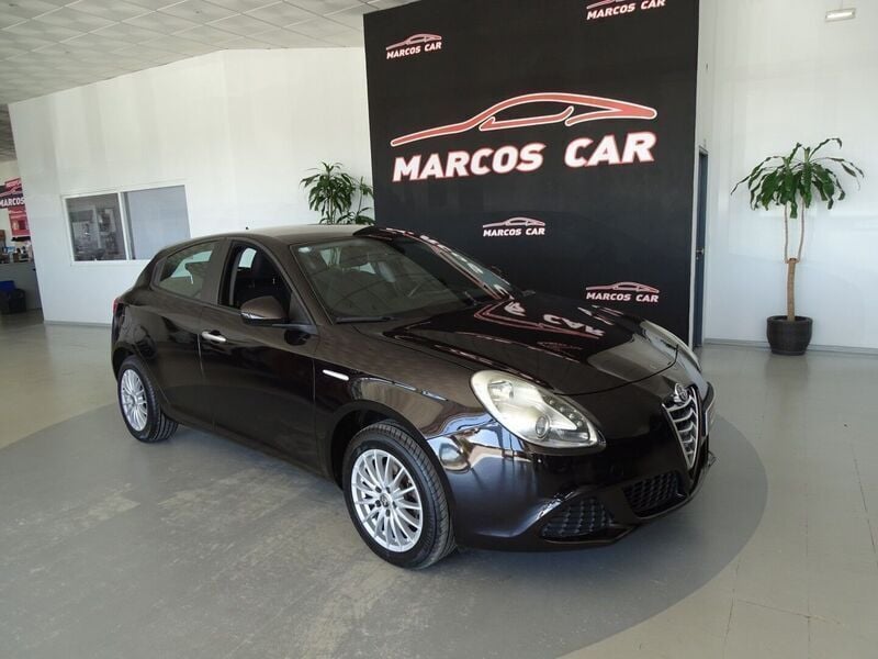 Preto (metalizado) Usado 2011 Alfa Romeo Giulietta Distinctive Citadino | € 9.400 (Caro) - Imagem 1/4