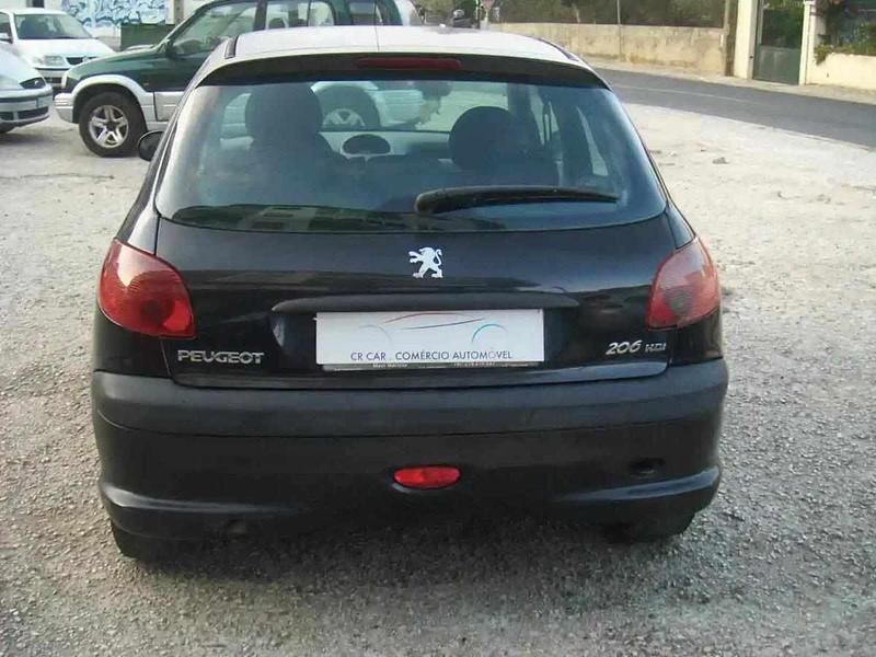 Usado Peugeot 206 68 HP (50 kW) 2005 Cinzento Citadino