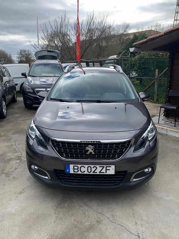 Cinzento Usado 2019 Peugeot 2008 SUV | € 15.900 (Preço justo) - Imagem 1/4