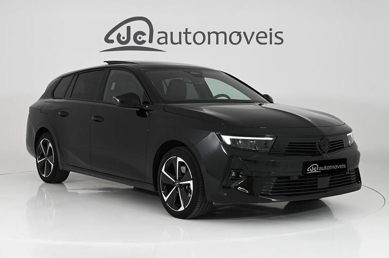 Preto Usado 2024 Opel Astra GS Line Carrinha | € 23.200 (Preço justo) - Imagem 1/4