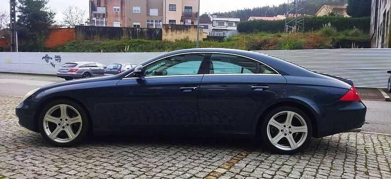 Usado 2007 Mercedes CLS320 Sedan | € 13.450 - Imagem 1/4