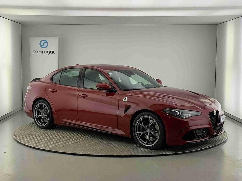 Vermelho Usado 2021 Alfa Romeo Giulia Sedan | € 82.490 (Preço justo) - Imagem 1/4