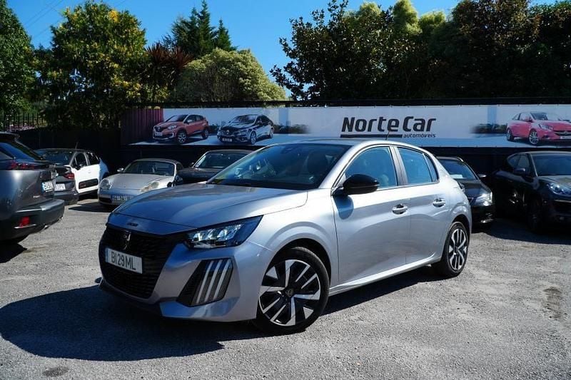 Cinza Usado 2024 Peugeot 208 Active Citadino | € 17.250 (Super Preço) - Imagem 1/4