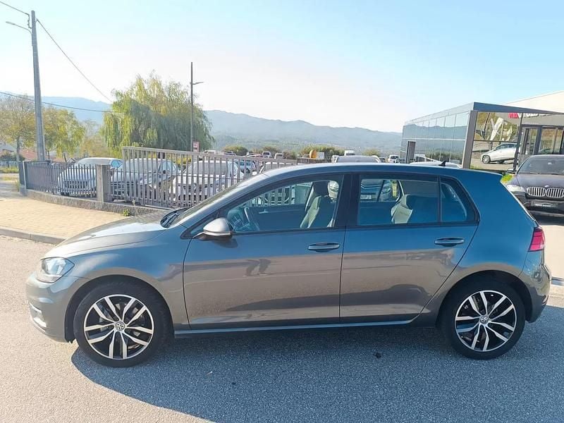 Cinza Usado 2019 VW Golf VII | € 22.500 (Preço elevado) - Imagem 1/4