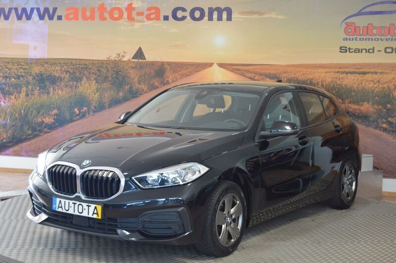 Preto Usado 2020 BMW 116 Advantage Citadino | € 21.500 (Preço justo) - Imagem 1/4