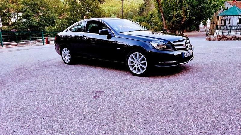 Usado 2011 Mercedes C220 Coupé | € 12.750 (Bom preço) - Imagem 1/4