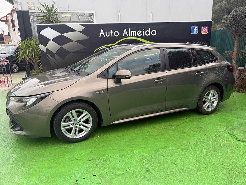 Usado Toyota Corolla Comfort 98 HP (72 kW) 2021 Outra Carrinha