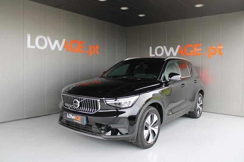 Preto Usado 2022 Volvo XC40 SUV | € 31.900 (Bom preço) - Imagem 1/4