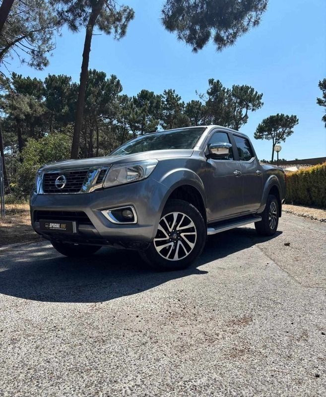 Cinza Usado 2017 Nissan Navara Acenta Pickup | € 25.900 (Bom preço) - Imagem 1/4