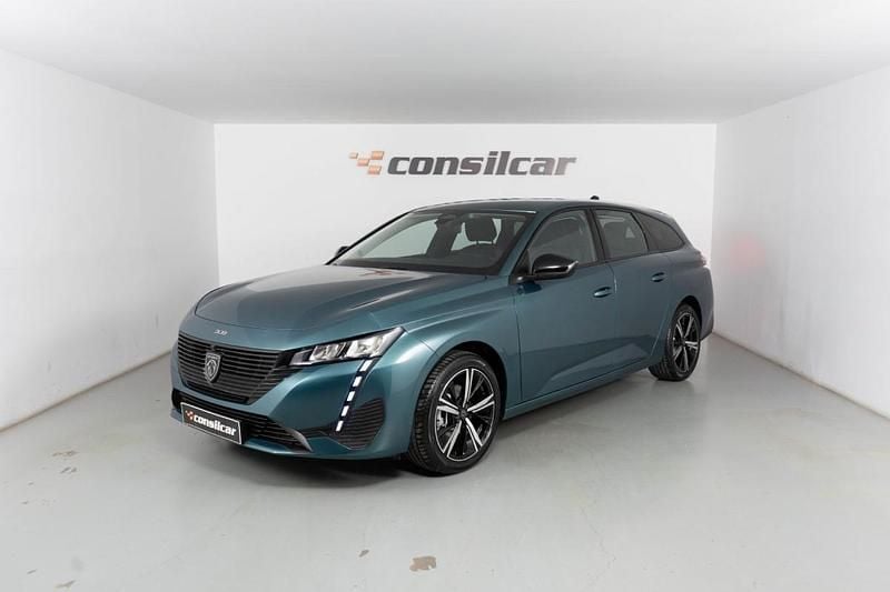 Verde Usado 2022 Peugeot 308 Active Carrinha | € 17.480 (Bom preço) - Imagem 1/4