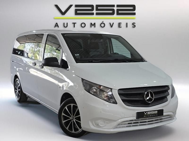 Branco Usado 2016 Mercedes Vito Monovolume | € 28.950 (Caro) - Imagem 1/4