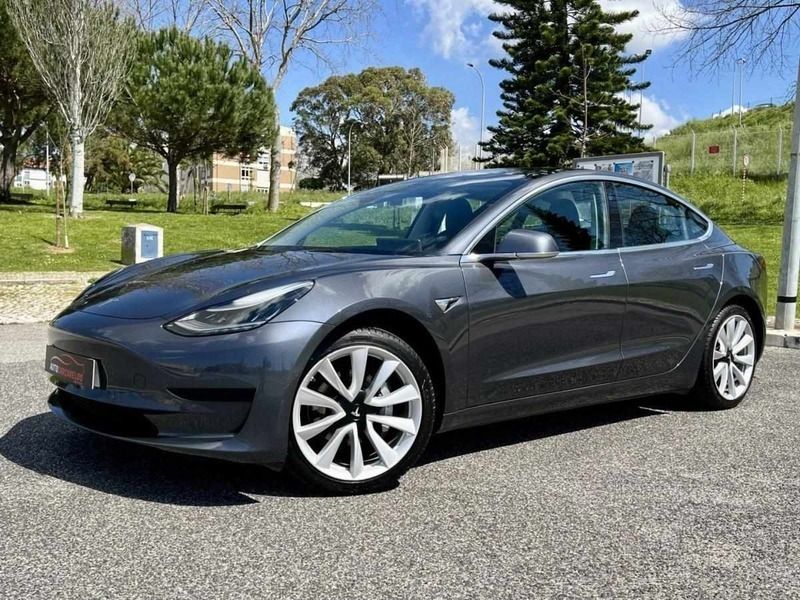 Cinzento Usado 2019 Tesla Model 3 Standard Range Plus Sedan | € 25.650 (Preço elevado) - Imagem 1/4
