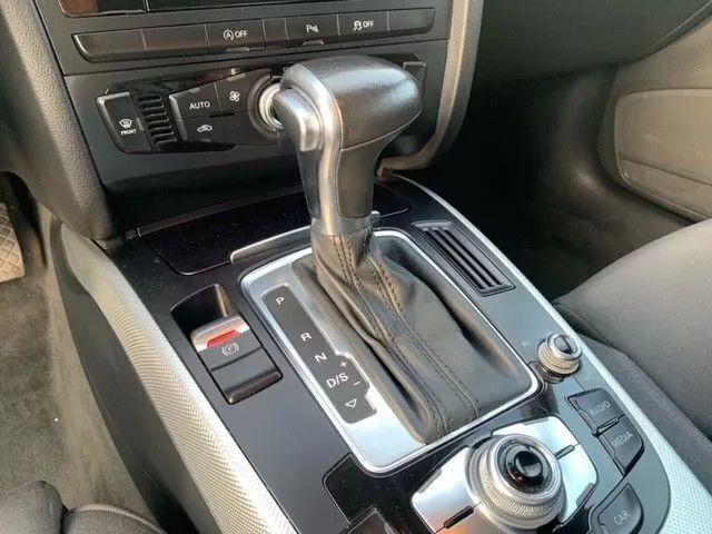 Usado Audi A5 Sportback Business 150 HP (110 kW) 2015 Cinzento Citadino