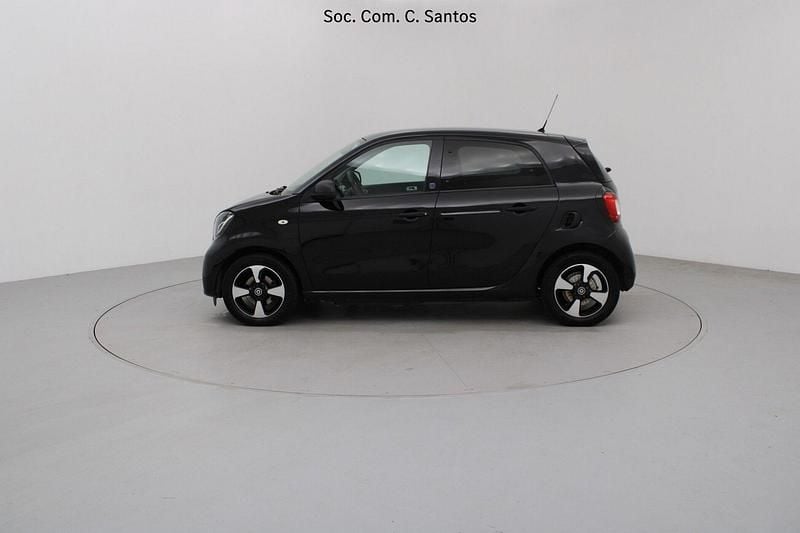 Usado Smart ForFour Electric Drive Passion 60 kW (82 HP) 2020 Preto Sedan