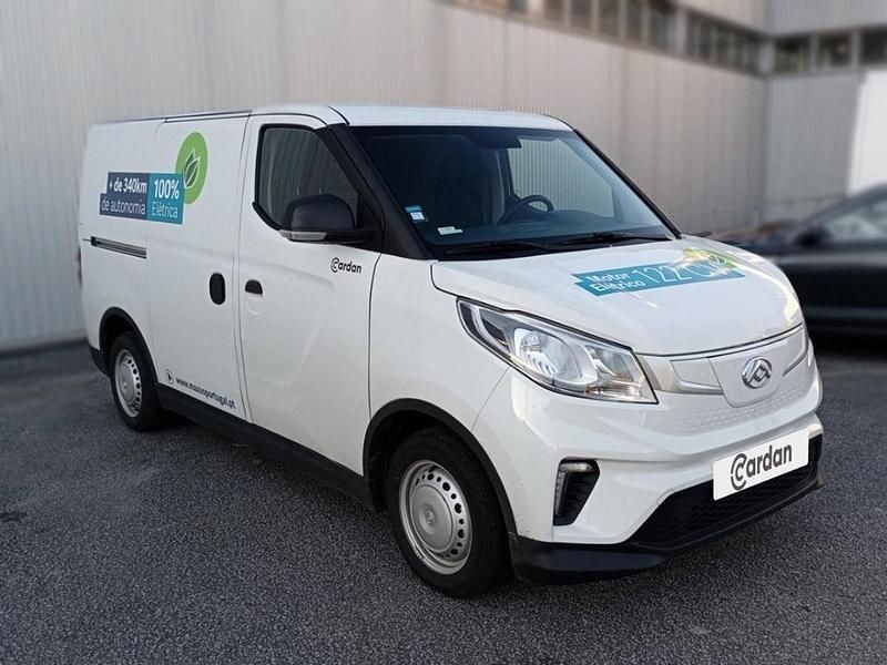Usado Maxus eDeliver 3 88 kW (121 HP) 2024 Branco Van