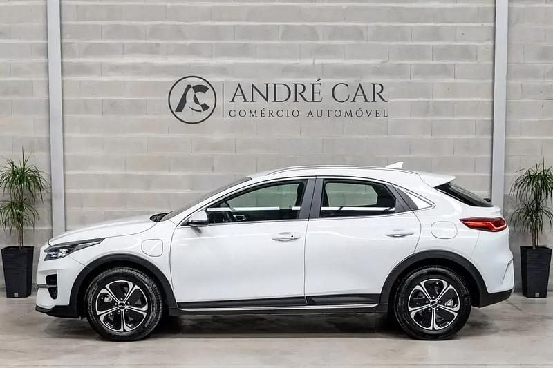 Usado Kia XCeed 141 HP (103 kW) 2022 Branco SUV