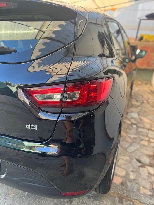 Usado 2013 Renault Clio IV Sedan | € 6.500 - Imagem 1/4