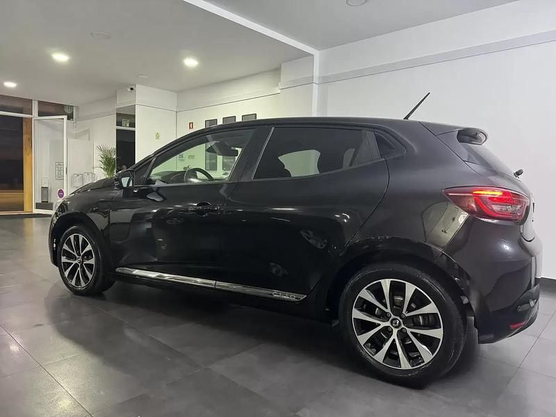 Usado Renault Clio V 115 HP (84 kW) 2020 Preto