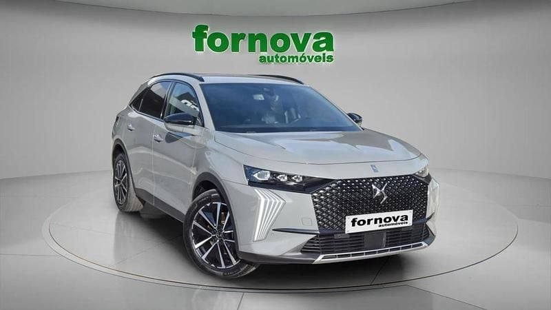 Cinzento Usado 2023 DS Automobiles DS7 Crossback SUV | € 39.900 - Imagem 1/4