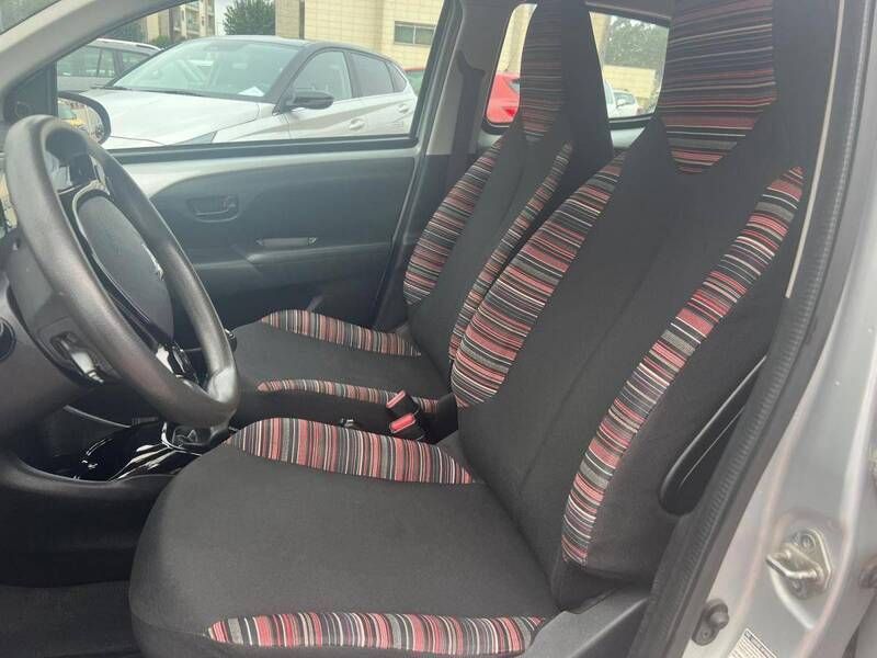 Usado Citroën C1 Feel 82 HP (60 kW) 2014 Cinza Citadino