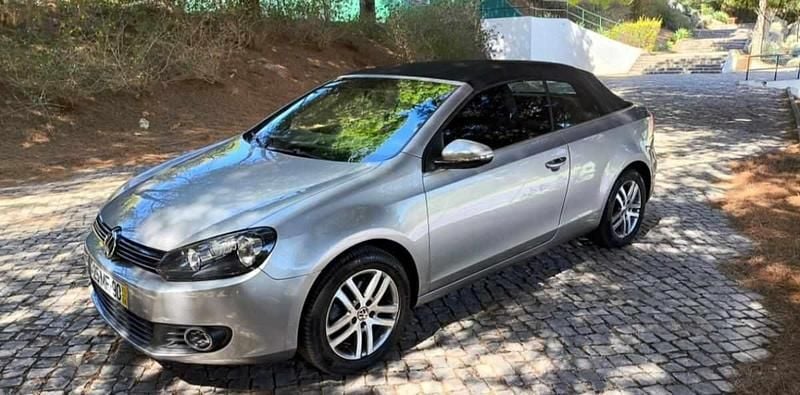 Usado VW Golf Cabriolet 105 HP (77 kW) 2011 Cinzento Cabrios