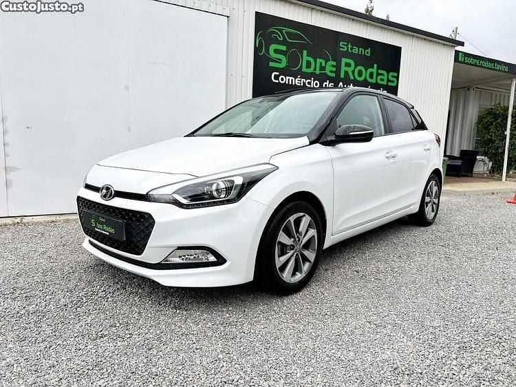 Branco Usado 2017 Hyundai i20 Citadino | € 11.900 (Preço justo) - Imagem 1/1