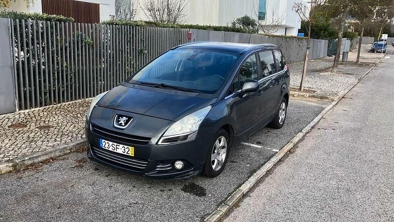 Usado 2013 Peugeot 5008 Sedan | € 4.950 (Super Preço) - Imagem 1/4