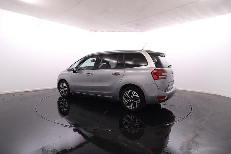 Cinzento Usado 2022 Citroën Spacetourer Van | € 27.900 (Preço justo) - Imagem 1/1