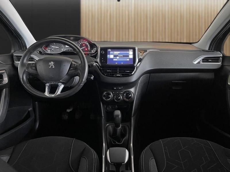 Usado Peugeot 2008 75 HP (55 kW) 2016 Cinzento SUV