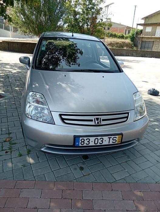 Usado 2002 Honda Stream Monovolume | € 2.950 - Imagem 1/4