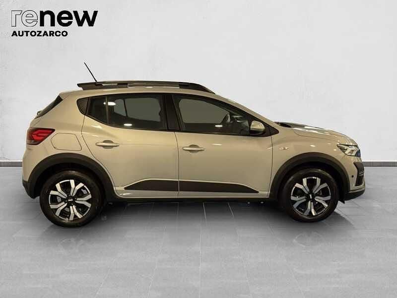 Usado Dacia Sandero Expression 90 HP (66 kW) 2024 Cinzento