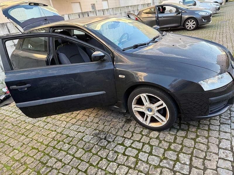 Usado Fiat Stilo 95 HP (69 kW) 2004 Sedan