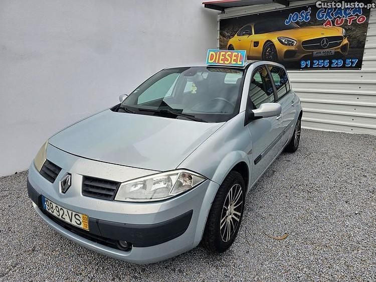 Cinza Usado 2003 Renault Mégane II | € 1.750 (Bom preço) - Imagem 1/1