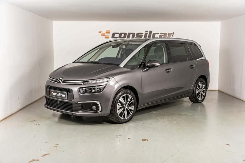 Cinza Usado 2018 Citroën C4 Live Monovolume | € 14.680 (Preço justo) - Imagem 1/4