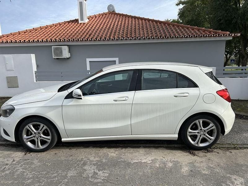 Usado Mercedes A160 66 HP (48 kW) 2015 Sedan