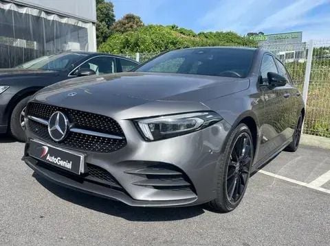 Cinza Usado 2023 Mercedes A250 AMG line Citadino | € 37.990 (Preço justo) - Imagem 1/1