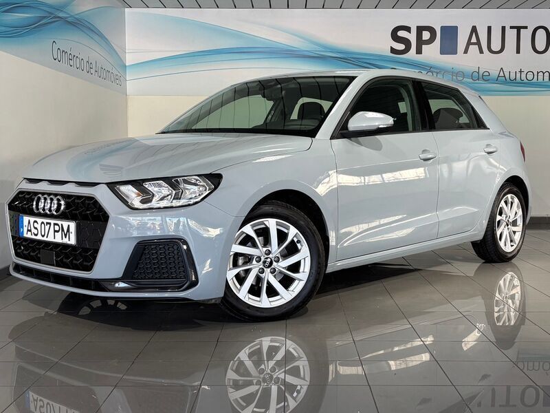 Cinza Usado 2022 Audi A1 Advanced Citadino | € 19.900 (Preço justo) - Imagem 1/4