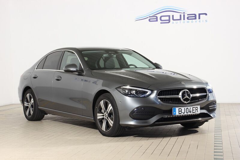 Cinza Usado 2024 Mercedes C300 Carrinha | € 51.900 (Preço justo) - Imagem 1/4