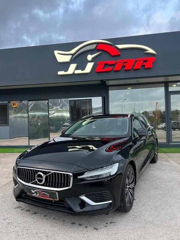 Usado Volvo V60 340 HP (250 kW) 2021 Preto Carrinha