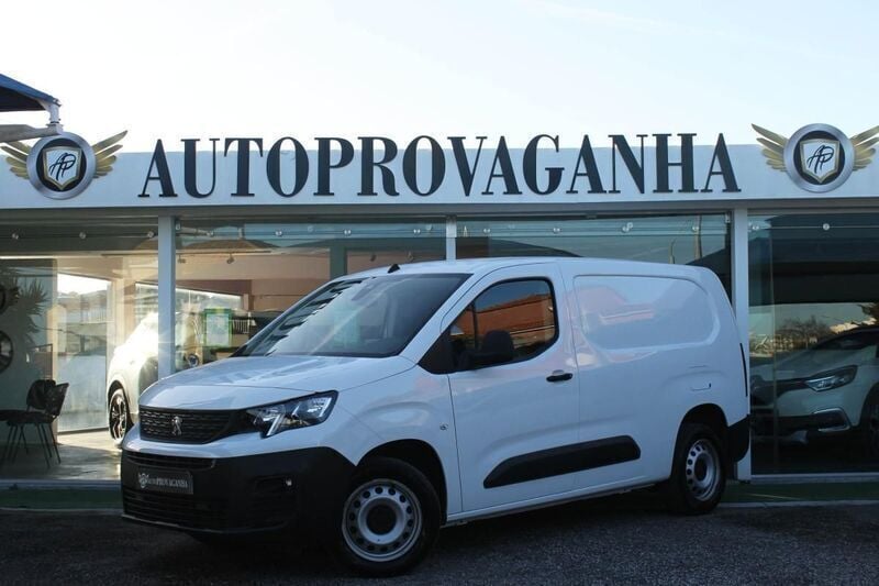 Branco Usado 2020 Peugeot Partner Premium Monovolume | € 15.500 (Preço justo) - Imagem 1/4