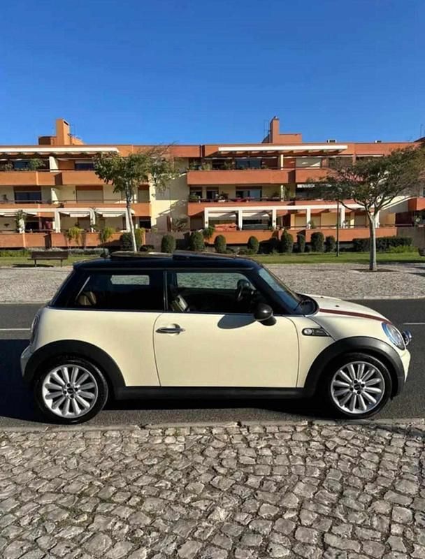 Usado Mini Cooper D 112 HP (82 kW) 2010 Branco Citadino